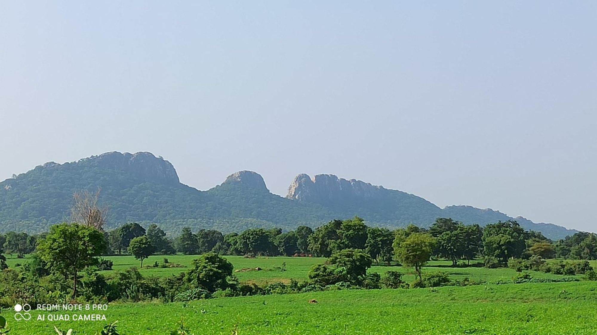Abhiram Homestay Khajurāho エクステリア 写真