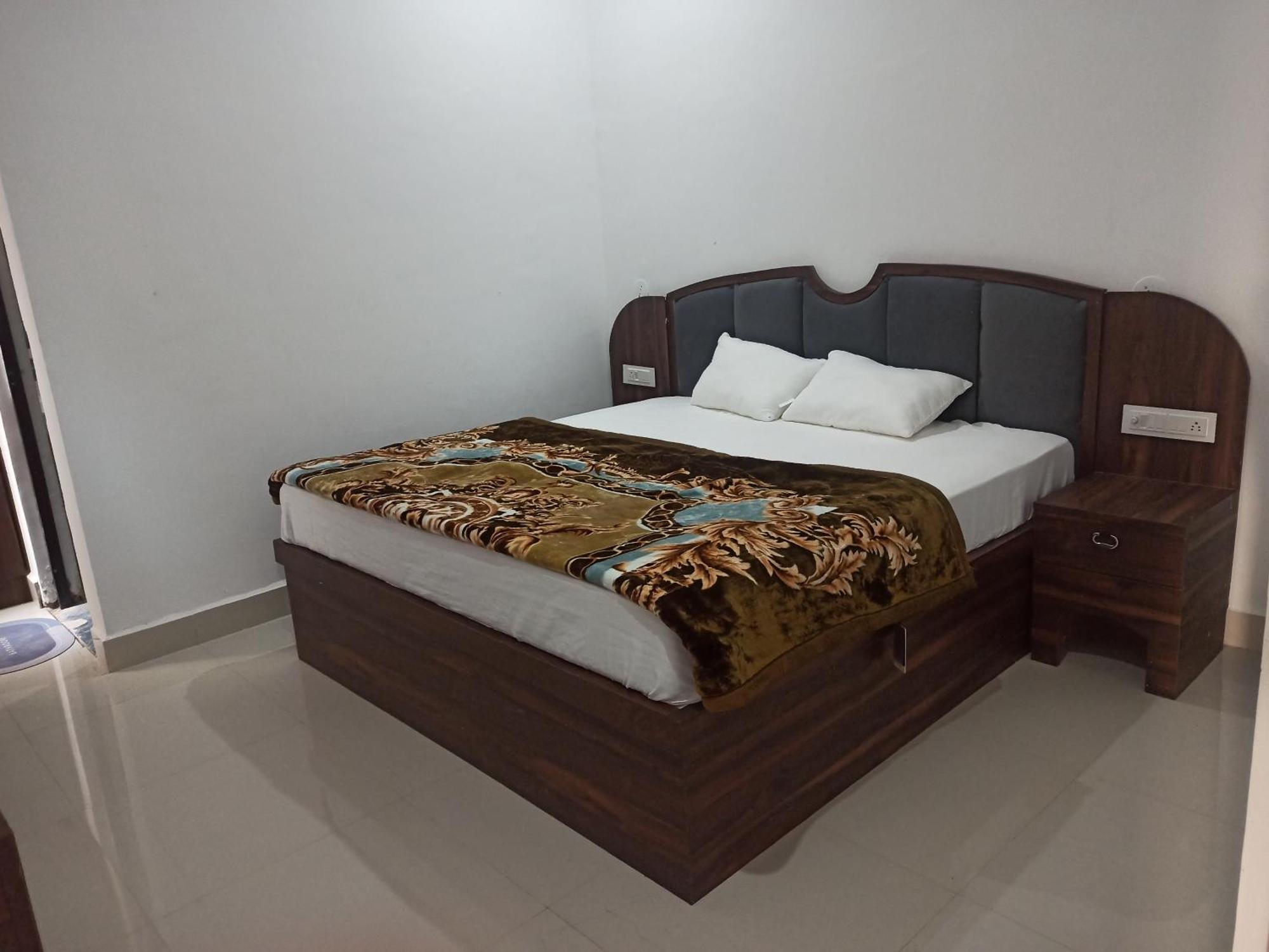 Abhiram Homestay Khajurāho エクステリア 写真